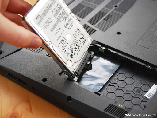  Laptop không nhận ổ cứng SSD